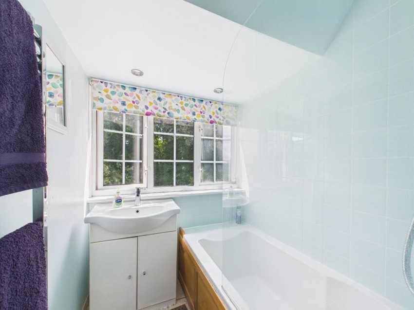 Images for Wraysbury, Berkshire EAID:2640919782 BID:WRA