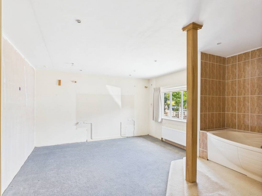 Images for Wraysbury, Berkshire EAID:2640919782 BID:WRA