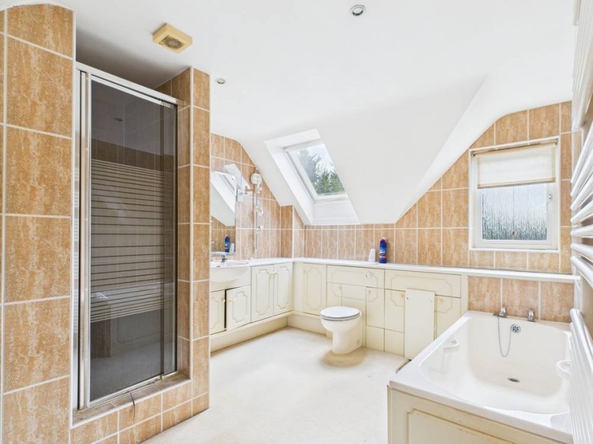 Images for Wraysbury, Berkshire EAID:2640919782 BID:WRA