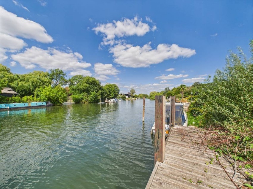 Images for Wraysbury, Berkshire EAID:2640919782 BID:WRA