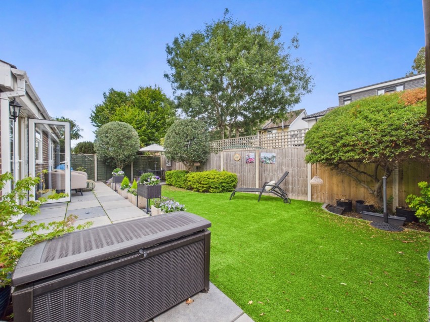 Images for Stanwell, Staines-upon-Thames, Surrey EAID:2640919782 BID:ASH