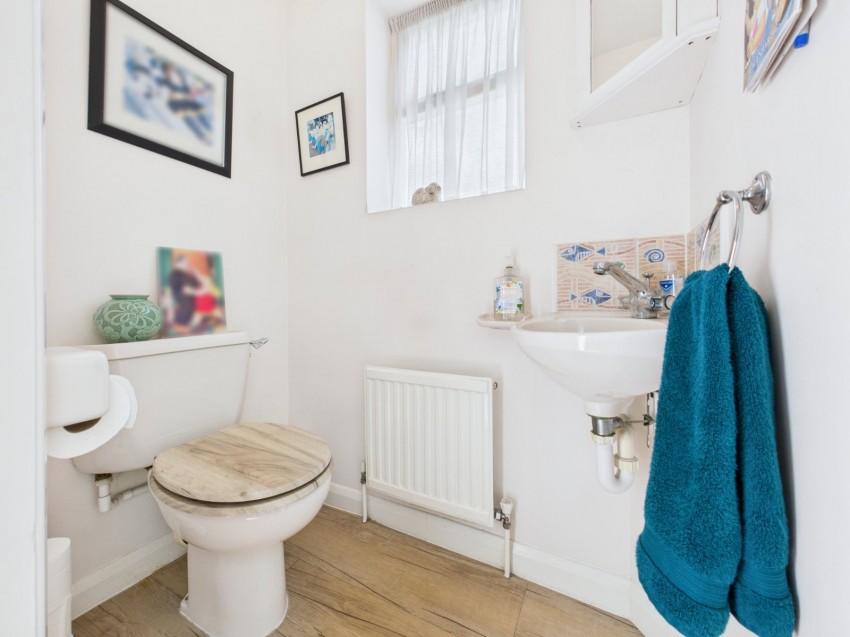 Images for Stanwell, Staines-upon-Thames, Surrey EAID:2640919782 BID:ASH