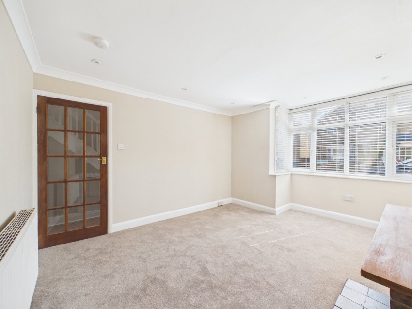 Images for Wraysbury, Staines-upon-Thames, Berkshire EAID:2640919782 BID:STL