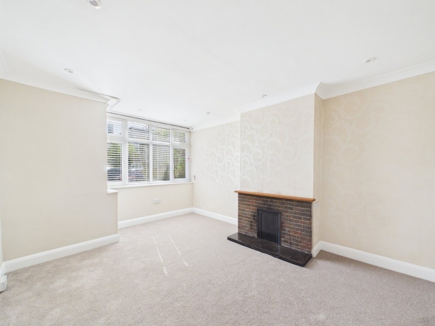 Images for Wraysbury, Staines-upon-Thames, Berkshire EAID:2640919782 BID:STL