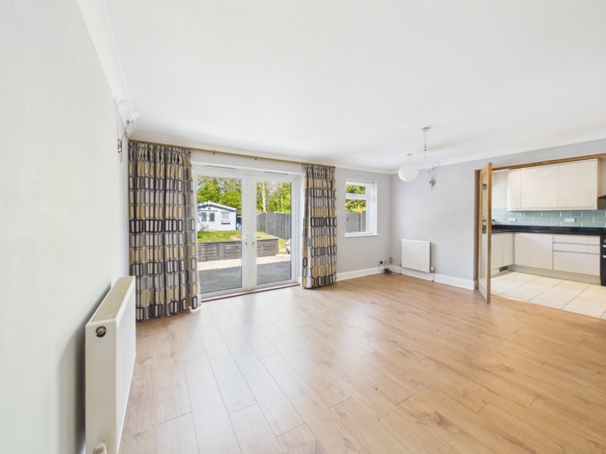 Images for Wraysbury, Staines-upon-Thames, Berkshire EAID:2640919782 BID:STL