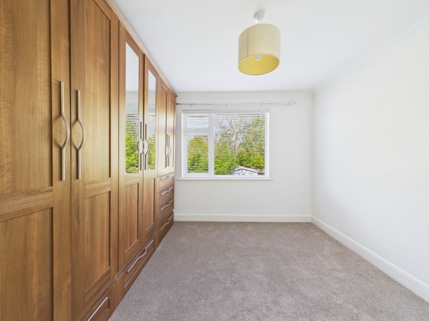 Images for Wraysbury, Staines-upon-Thames, Berkshire EAID:2640919782 BID:STL