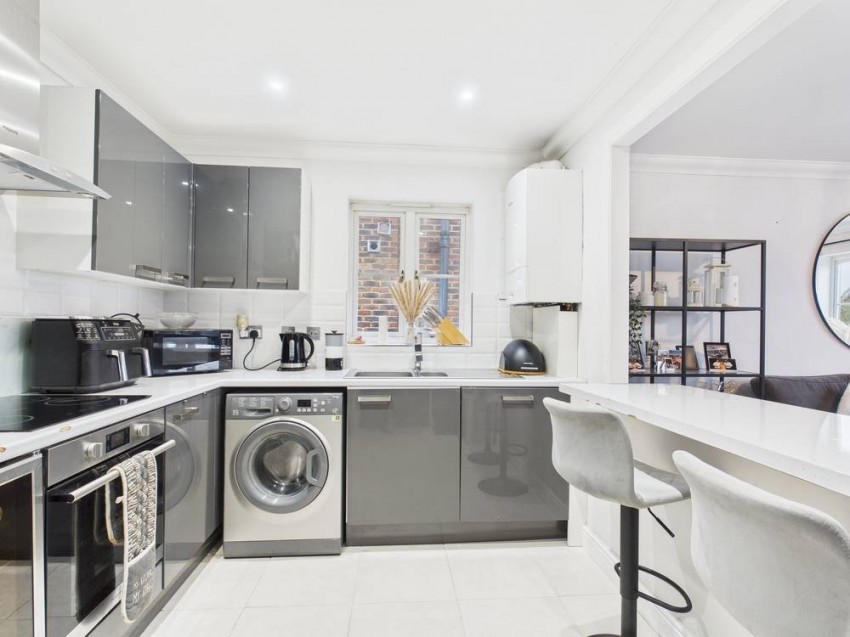 Images for Ashford, Surrey EAID:2640919782 BID:ASH