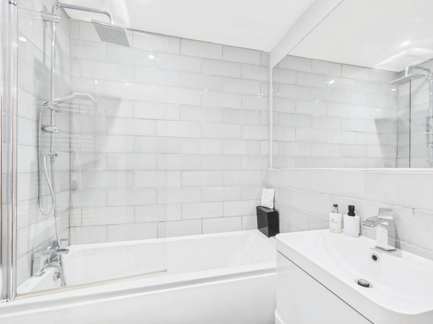 Images for Ashford, Surrey EAID:2640919782 BID:ASH