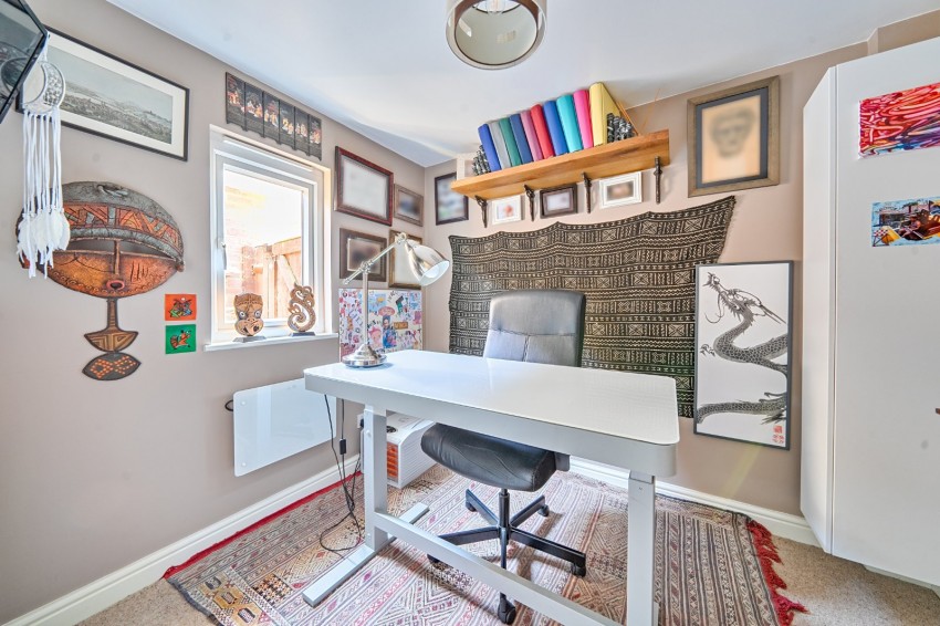 Images for Staines-upon-Thames, Surrey EAID:2640919782 BID:STA