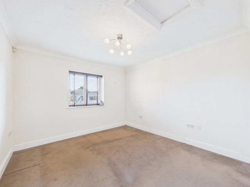 Images for Ashford, Surrey EAID:2640919782 BID:ASH