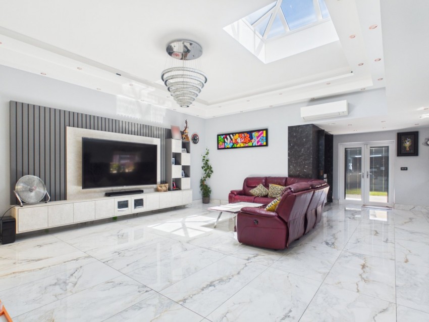 Images for Wraysbury, Berkshire EAID:2640919782 BID:WRA