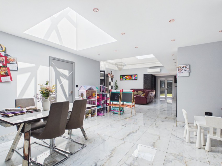 Images for Wraysbury, Berkshire EAID:2640919782 BID:WRA