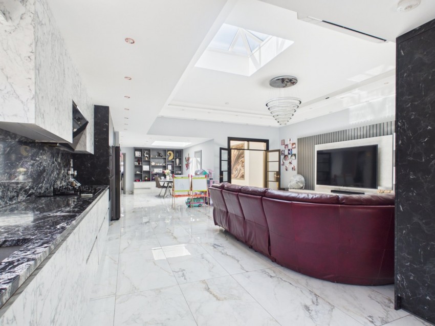 Images for Wraysbury, Berkshire EAID:2640919782 BID:WRA