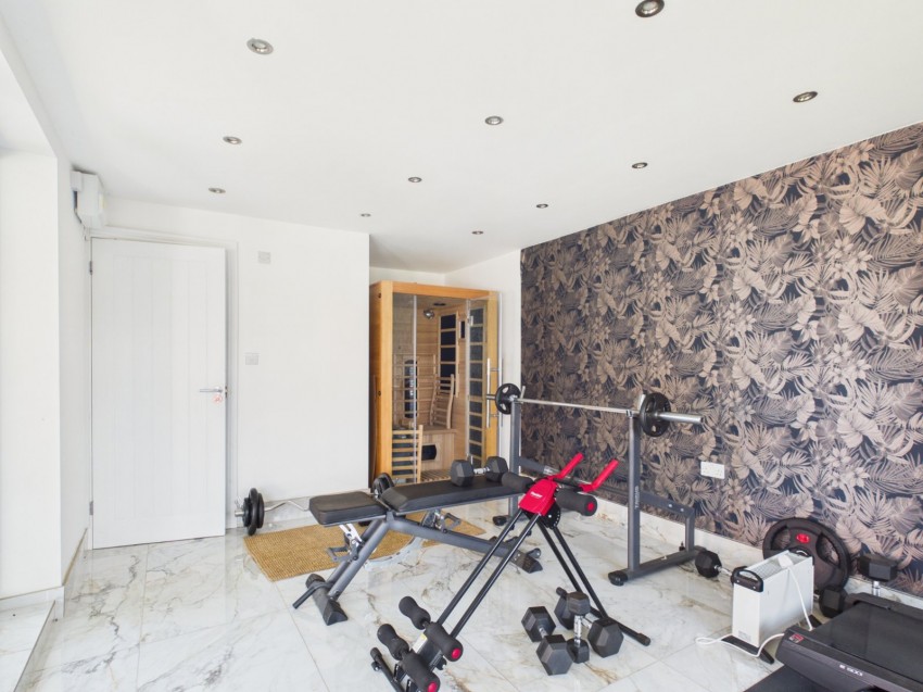 Images for Wraysbury, Berkshire EAID:2640919782 BID:WRA