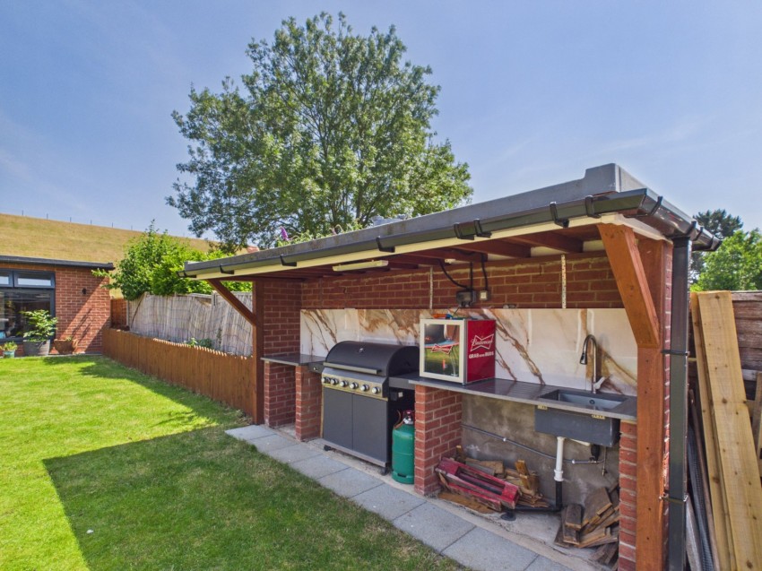 Images for Wraysbury, Berkshire EAID:2640919782 BID:WRA