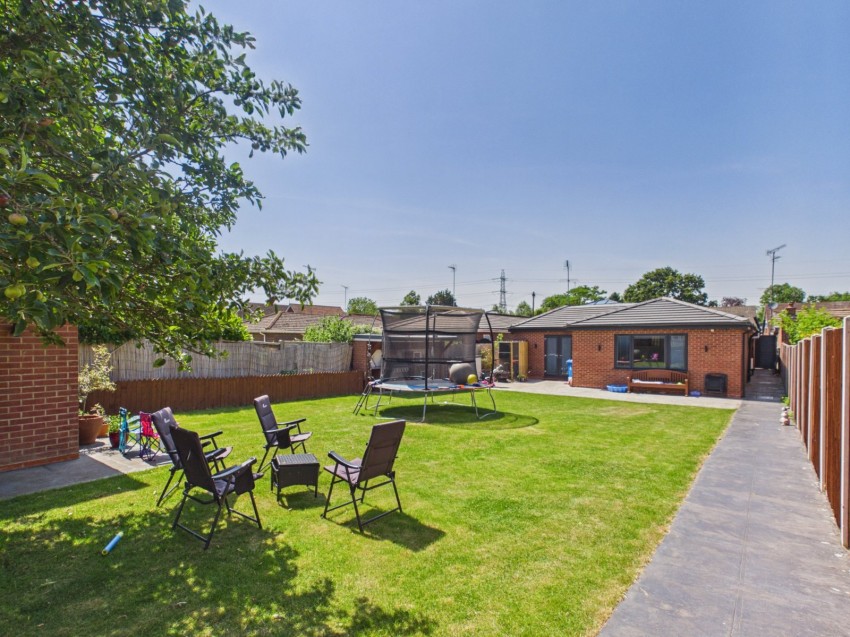 Images for Wraysbury, Berkshire EAID:2640919782 BID:WRA