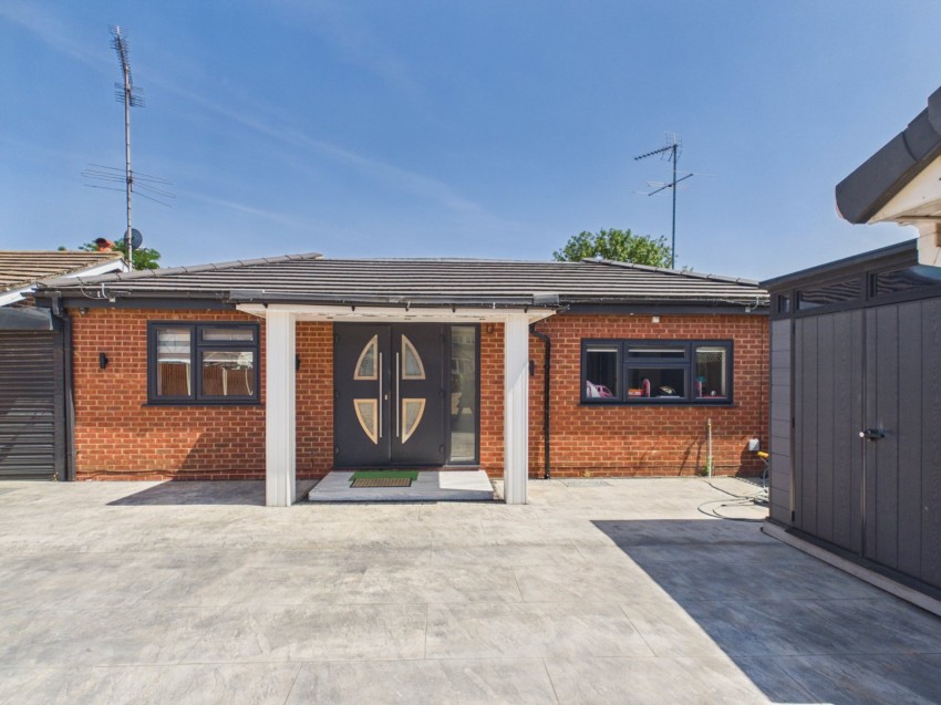 Images for Wraysbury, Berkshire EAID:2640919782 BID:WRA