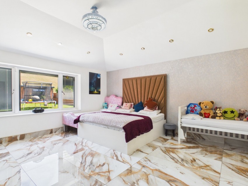Images for Wraysbury, Berkshire EAID:2640919782 BID:WRA